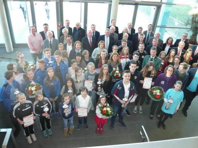 Jugendförderpreis 2016 für vorbildliche Jugendarbeit